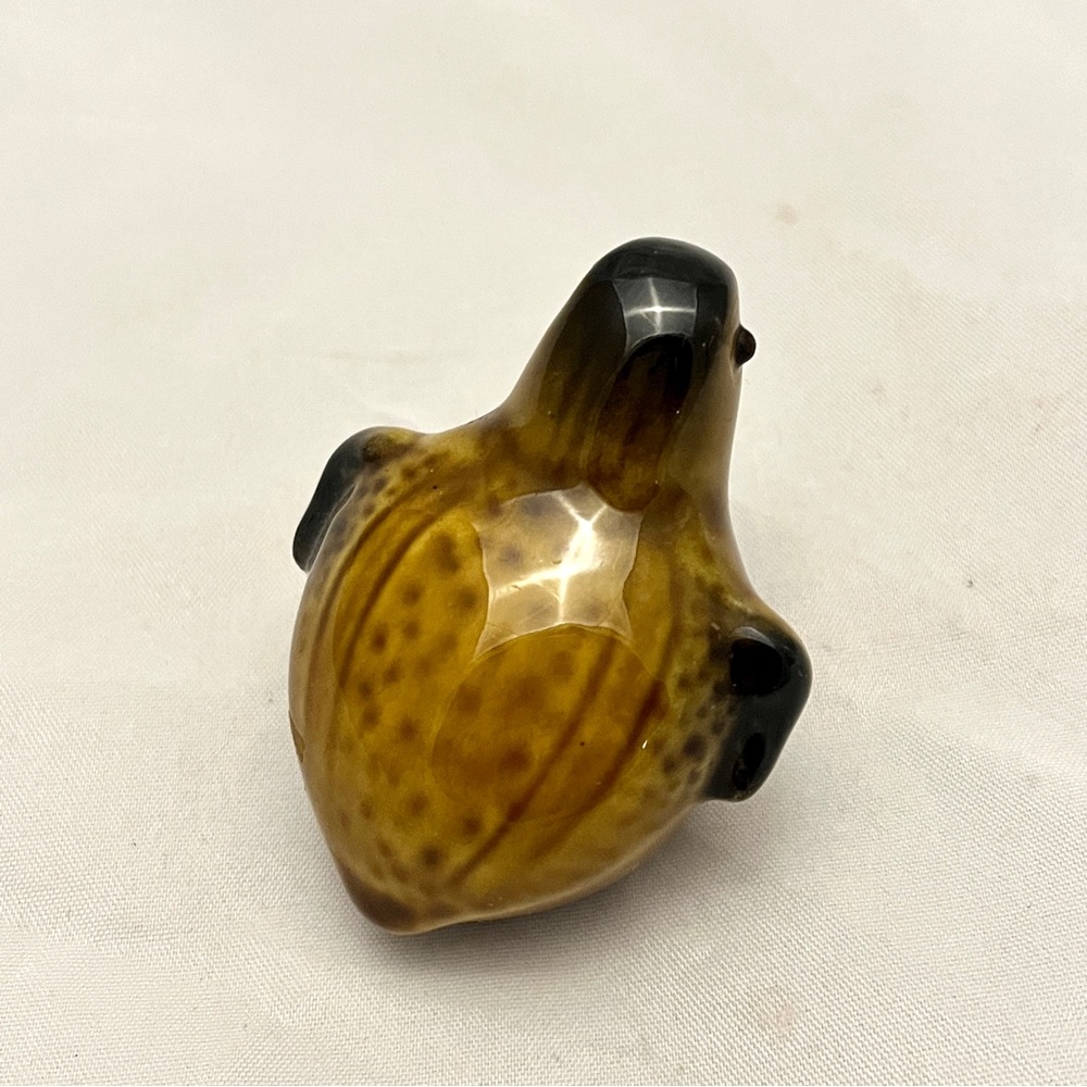 Vintage Miniature Bird Ceramic Figurine, Yellow Brown, Unsigned, EUC - Picture 2 of 5
